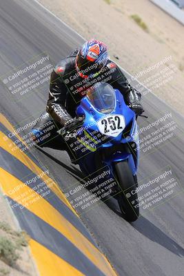 media/Nov-05-2022-SoCal Trackdays (Sat) [[f8d9b725ab]]/Turn 15 Inside (145pm)/